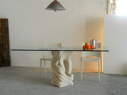 tavolo da pranzo moderno in cristallo